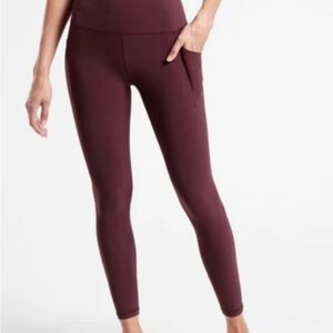Athleta Burgundy Salutation 7/8 Leggings with pockets